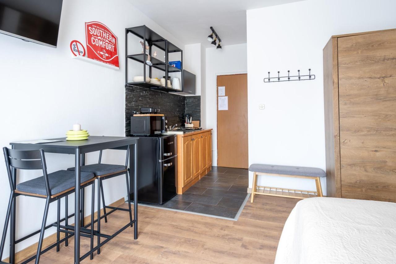 Alto 1 Studio Apartment ロヴィニ エクステリア 写真